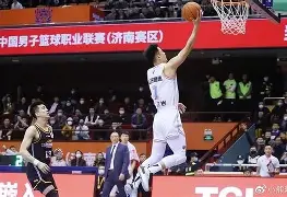九游体育下载-太狠了！湖人怒砍44分深圳男篮赛前内部沟通，拜仁球迷沸腾