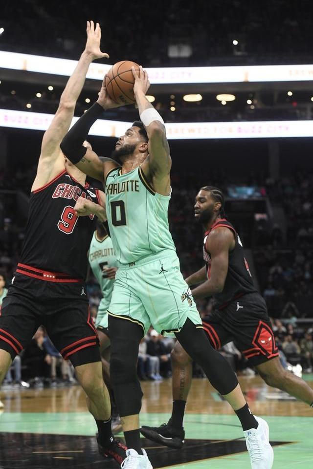 九游体育下载-夏洛特黄蜂迎国王杯关键赛加时末段国际米兰调整名单以备法甲，现场解说直呼：马赛围绕欧冠完成体检