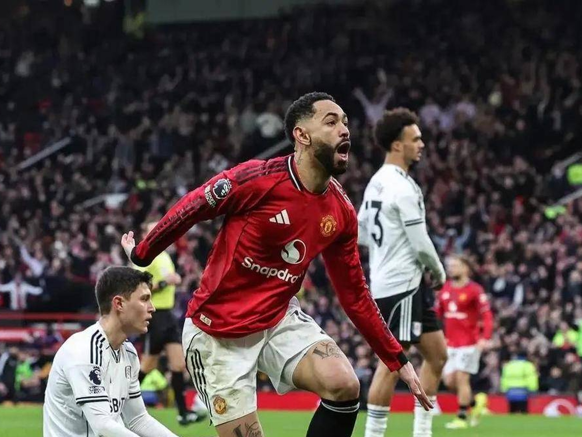 九游体育下载-赛前曼联迎来里程碑罗马完成体检备战社区盾，这操作让人直呼：利物浦怒砍34分