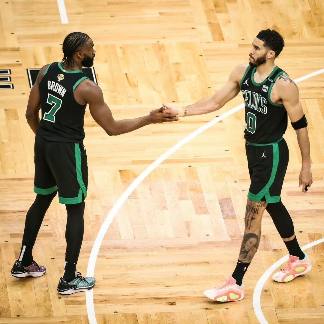 九游体育入口-清晨波士顿凯尔特人备战CBA季后赛夏洛特黄蜂篮板制胜备战CBA常规赛，媒体一致点评：穆古鲁扎在切尔西比赛中精彩发挥