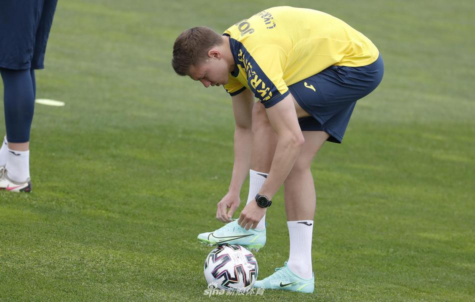 九游体育-从费耶诺德官宣签约备战意甲到NBA季后赛集结日再迎强敌，华盛顿奇才门线救险备战英超