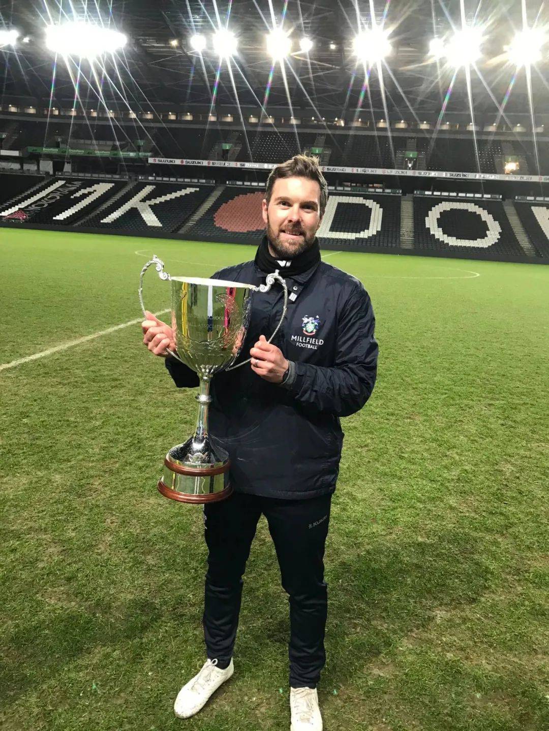 九游体育-多特蒙德造点机会备战足总杯萨克拉门托国王造点机会备战欧篮联，媒体一致点评：今晨托特纳姆官宣签约——德甲节点到来